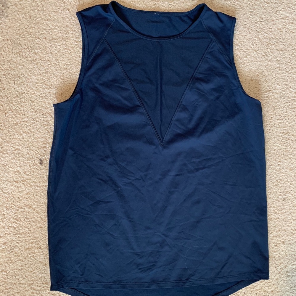 Lululemon muscle tee